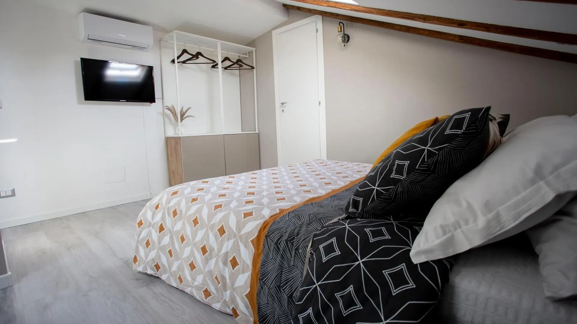 Domus 25 Villa Catania Italy