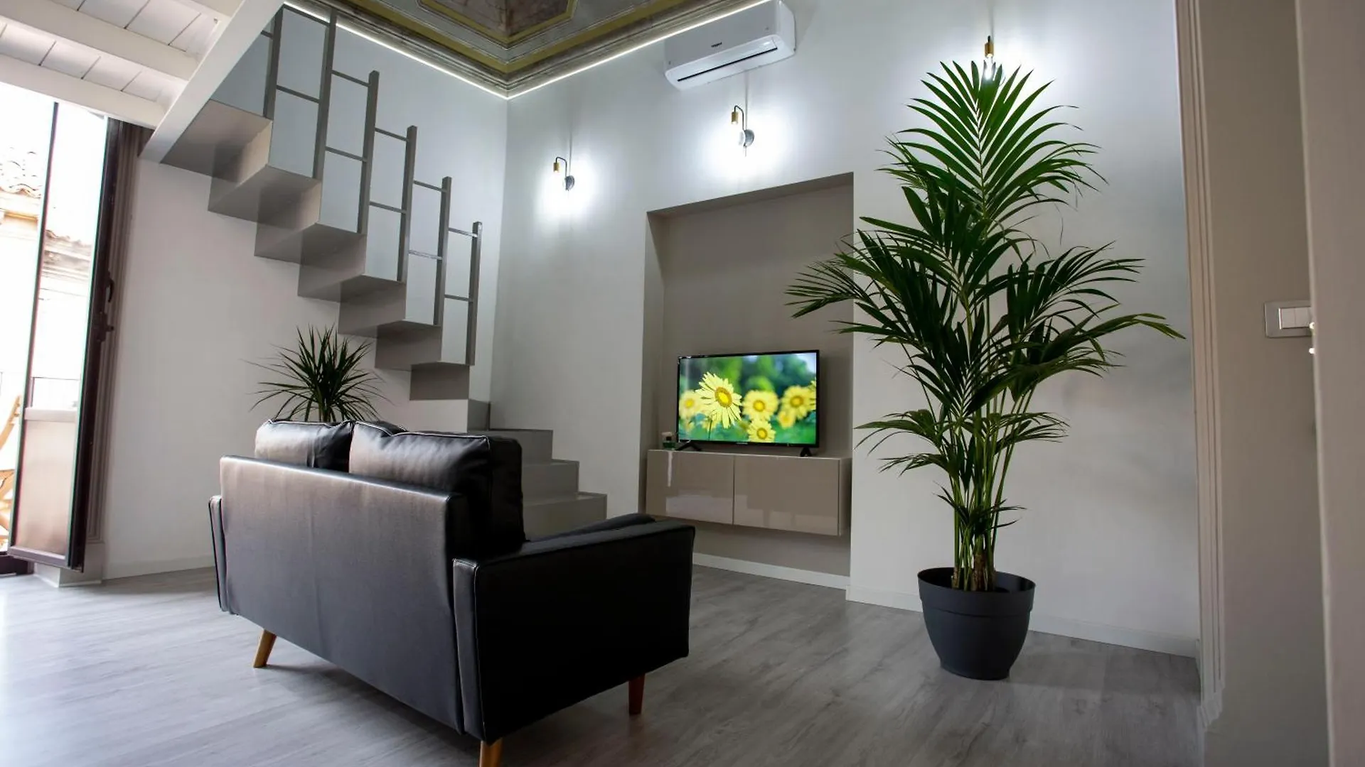 Domus 25 Villa Catania Italy